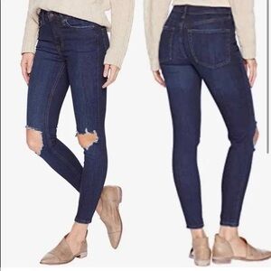 Free People High Rise Dark Wash Busted Knee Skinny Jeans Size 29